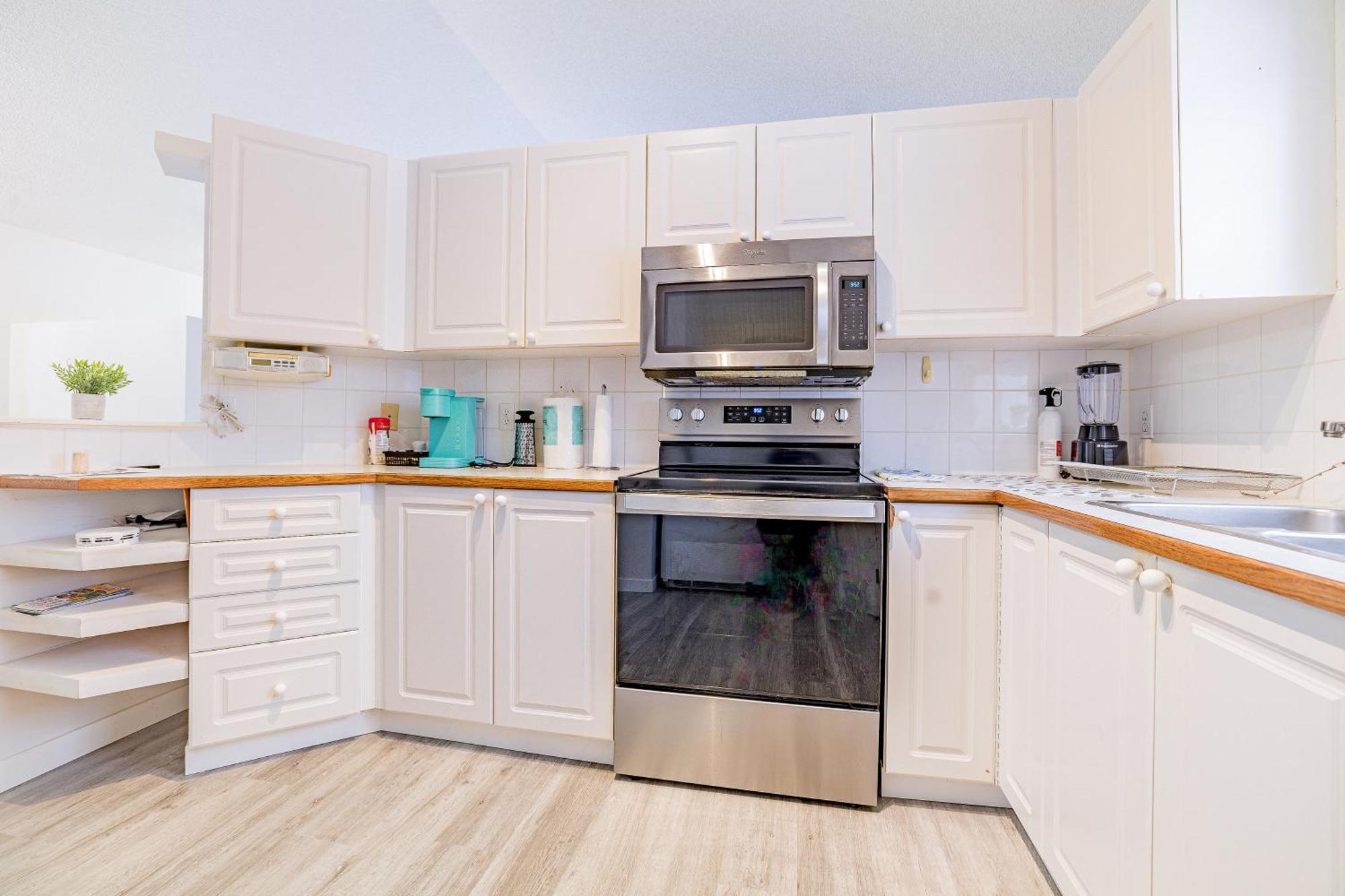Main Floor Suite, 3 Bdr, 4Bd Spacious And Cozy YYC Exteriér fotografie